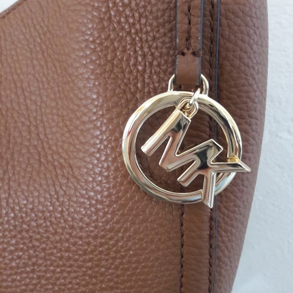 NWT MICHAEL KORS LEATHER LYDIA MEDIUM SHOULDER BAG - Picture 4 of 8